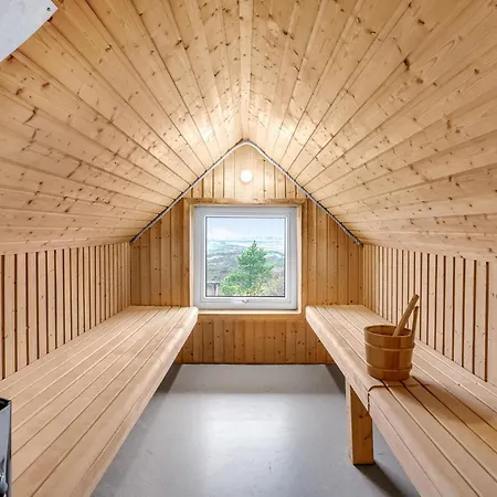 Дом отдыха Cozy In With Sauna Romo
