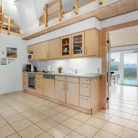 Stunning In Rm With Wifi, Private Swimming Pool And Indoor Swimming Pool