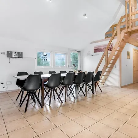 In Romo With Sauna 度假居 *