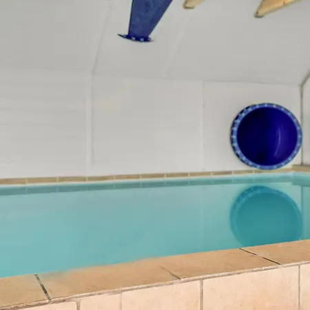 Tatil Evi Stunning In Rm With Wifi, Private Swimming Pool And Indoor Swimming Pool *