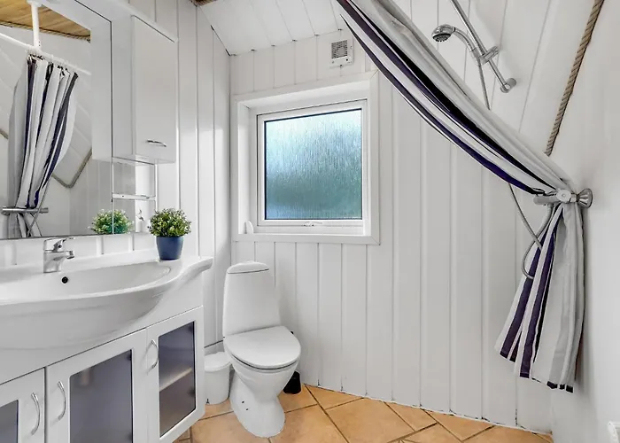 In With Sauna Romo